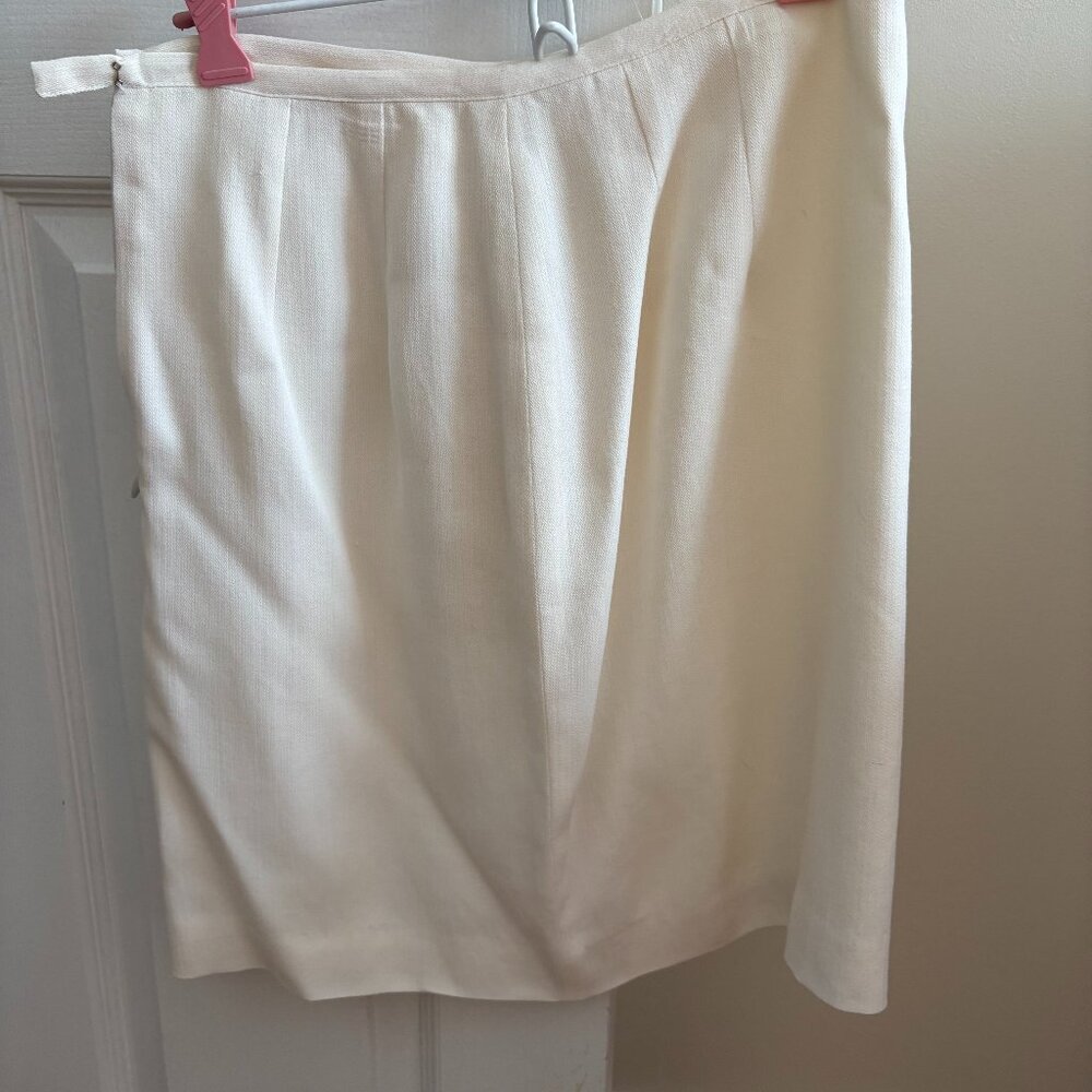 Neiman Marcus Winter White Wool Blend Skirt